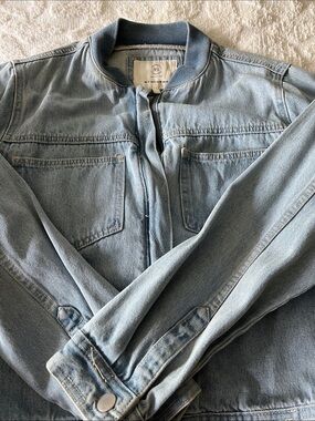 Light Wash Denim Jacket with Rib Collar 90’s vintage Cotton On jacket